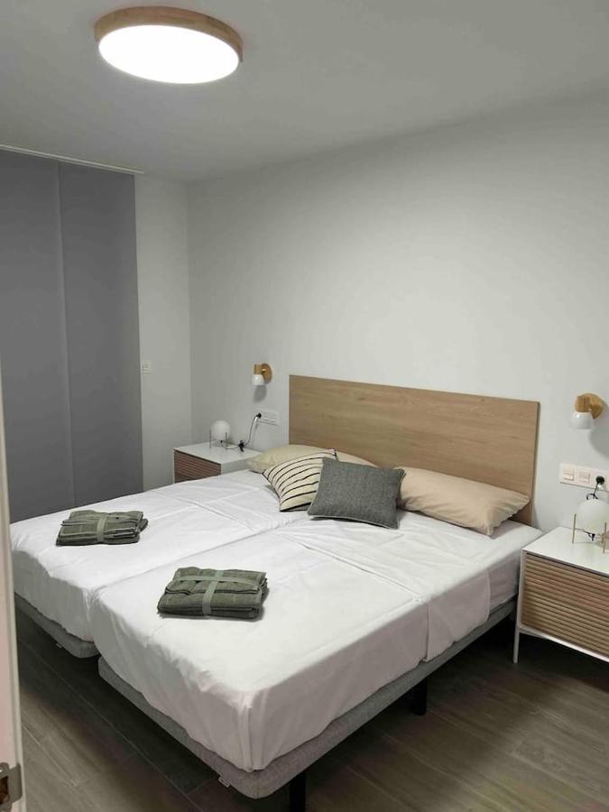 Apartamentos Breton 17 Suite Familiar Alicante Exteriör bild