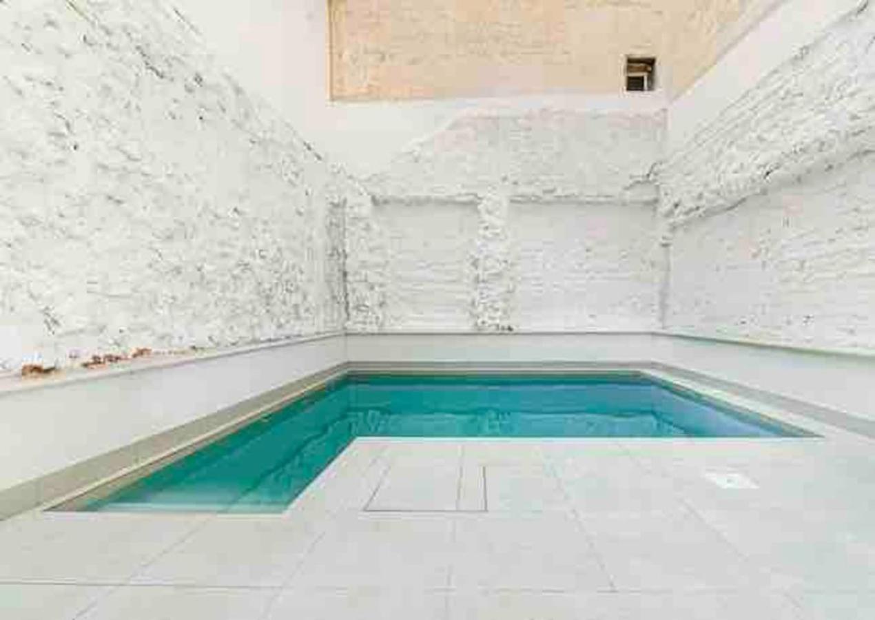 Apartamentos Breton 17 Suite Familiar Alicante Exteriör bild
