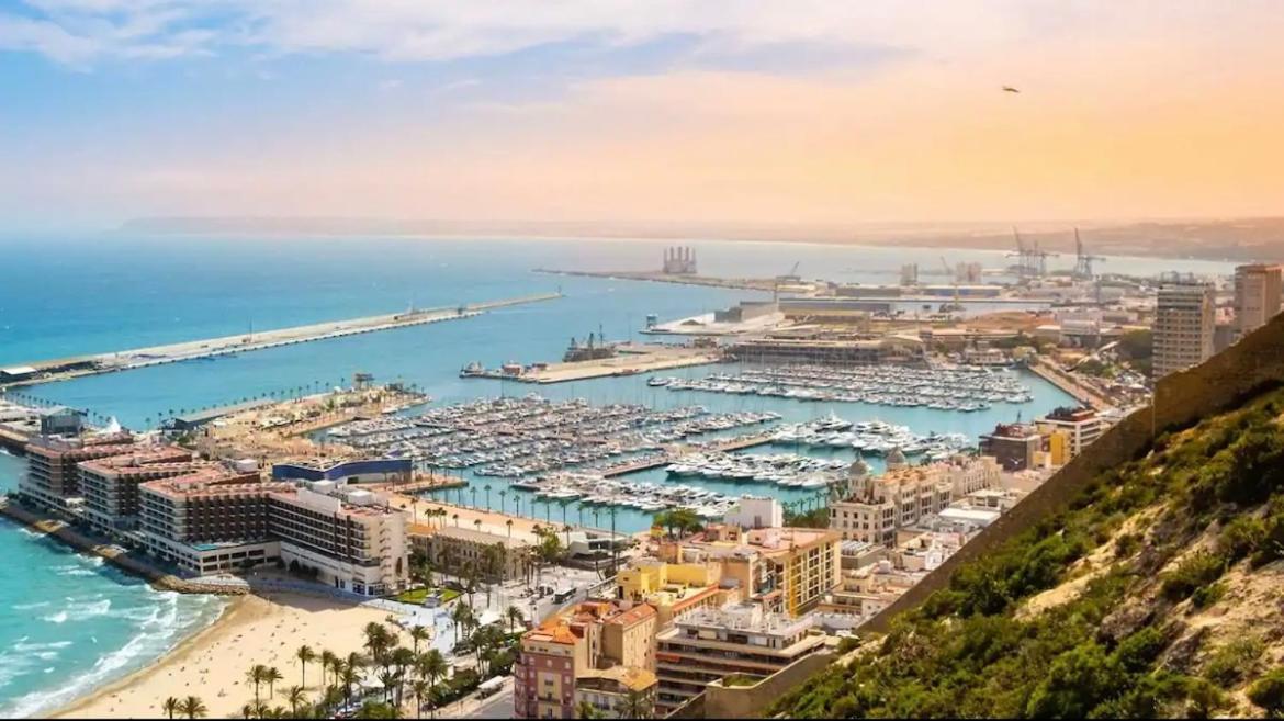 Apartamentos Breton 17 Suite Familiar Alicante Exteriör bild
